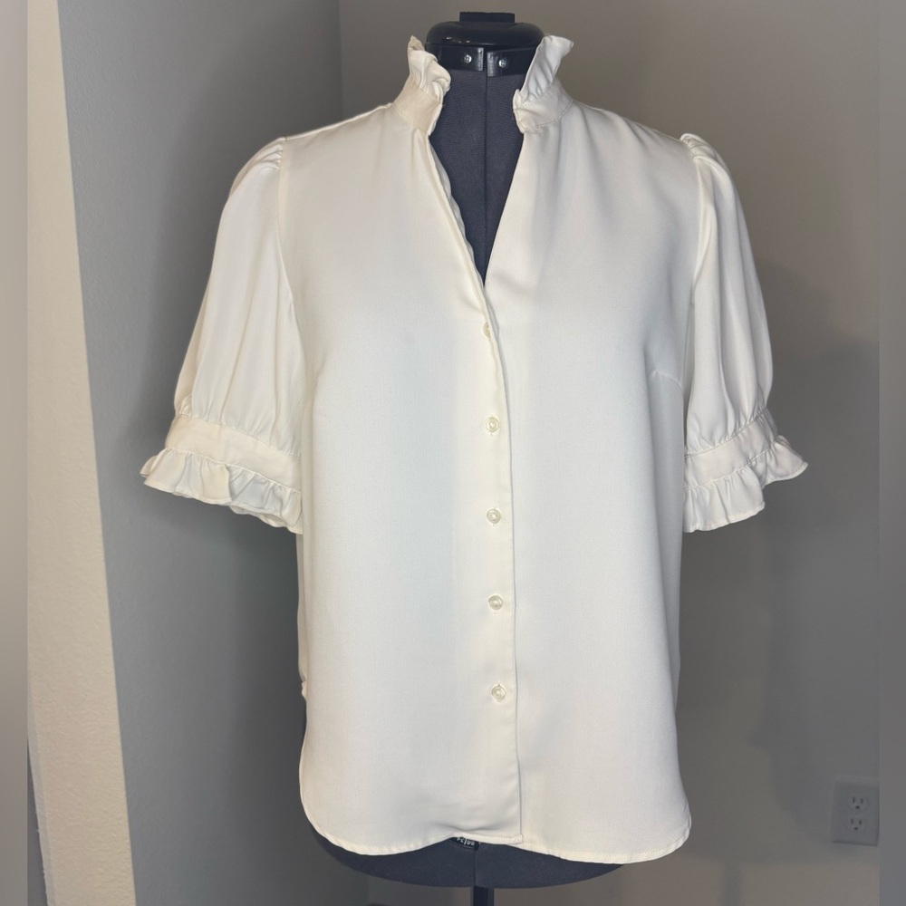 Ann Taylor Button Up Blouse Size XSP Ivory